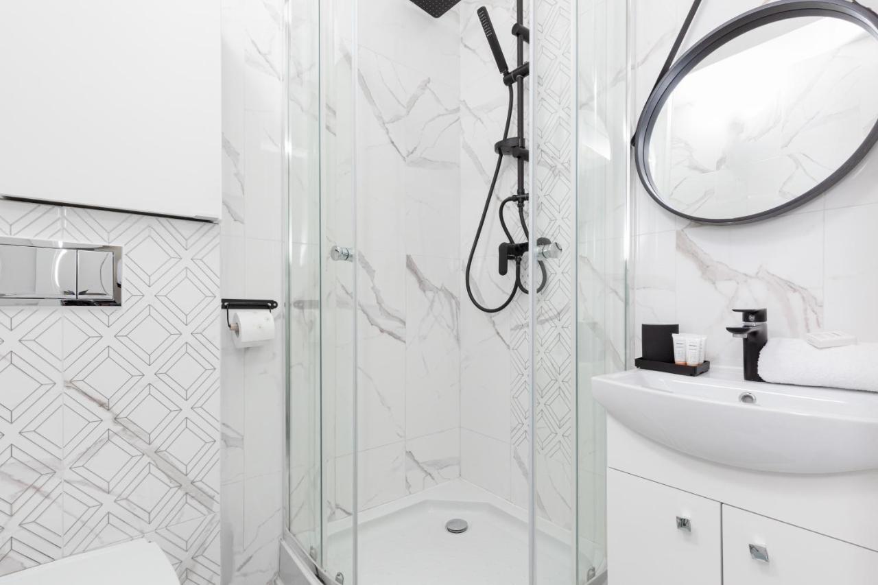 Micro Apartment Miaczynska By Noclegi Renters Varšava Exteriér fotografie