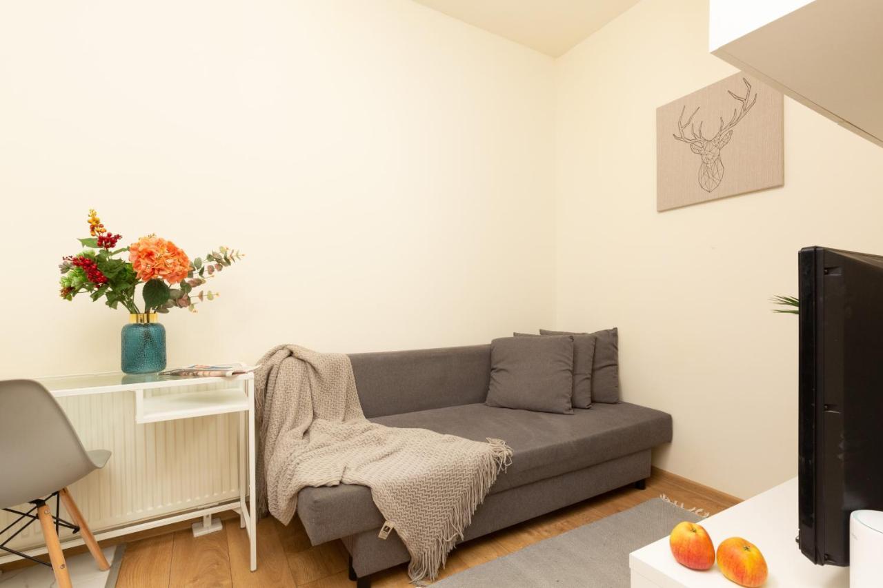 Micro Apartment Miaczynska By Noclegi Renters Varšava Exteriér fotografie